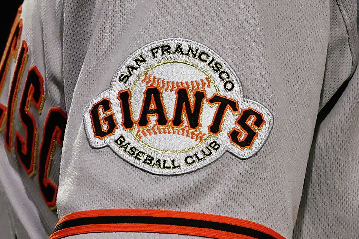 SF Giants' Charles Johnson is lapping other MLB owners in midterm donations