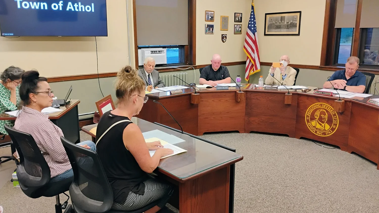 Athol officials discuss potential kratom regulations