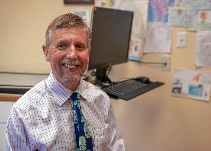 Columnist Dr. David Gottsegen: Do you like lettuce? Better shop local!