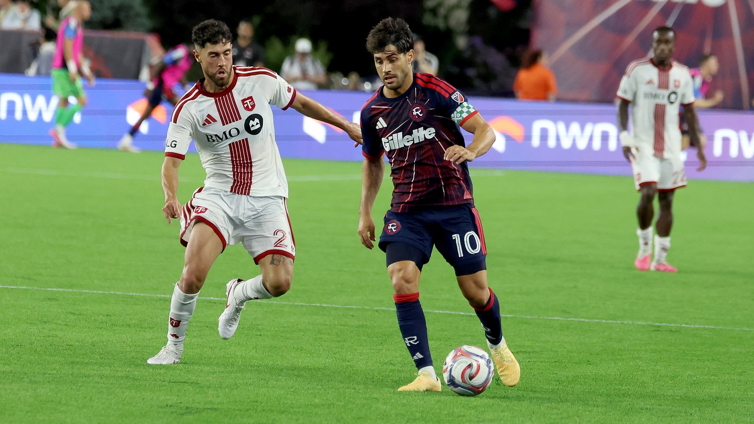 Toronto FC ends 12-game skid with close win over New England Revolution