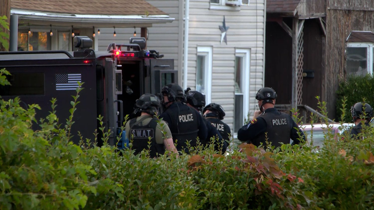 8 victims and gunman in Erie were dead before cops arrived: city