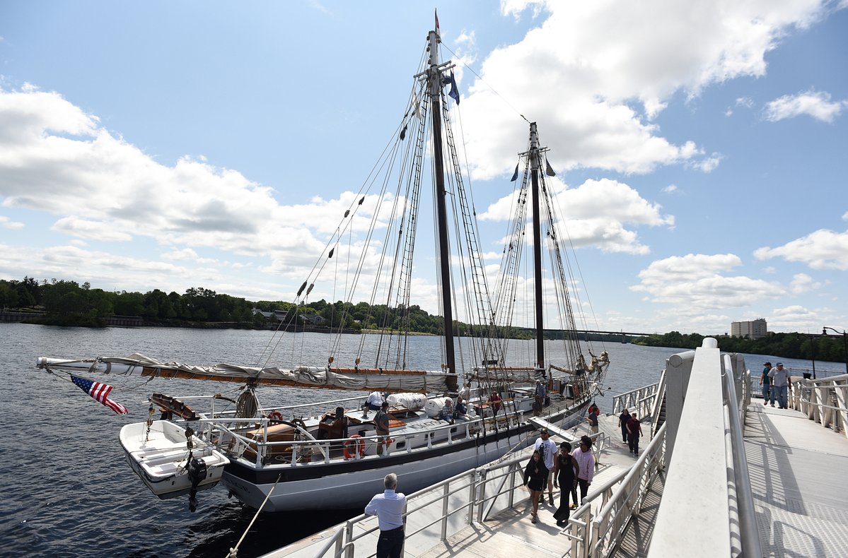 Photos: Historic tall ship docks in Bangor