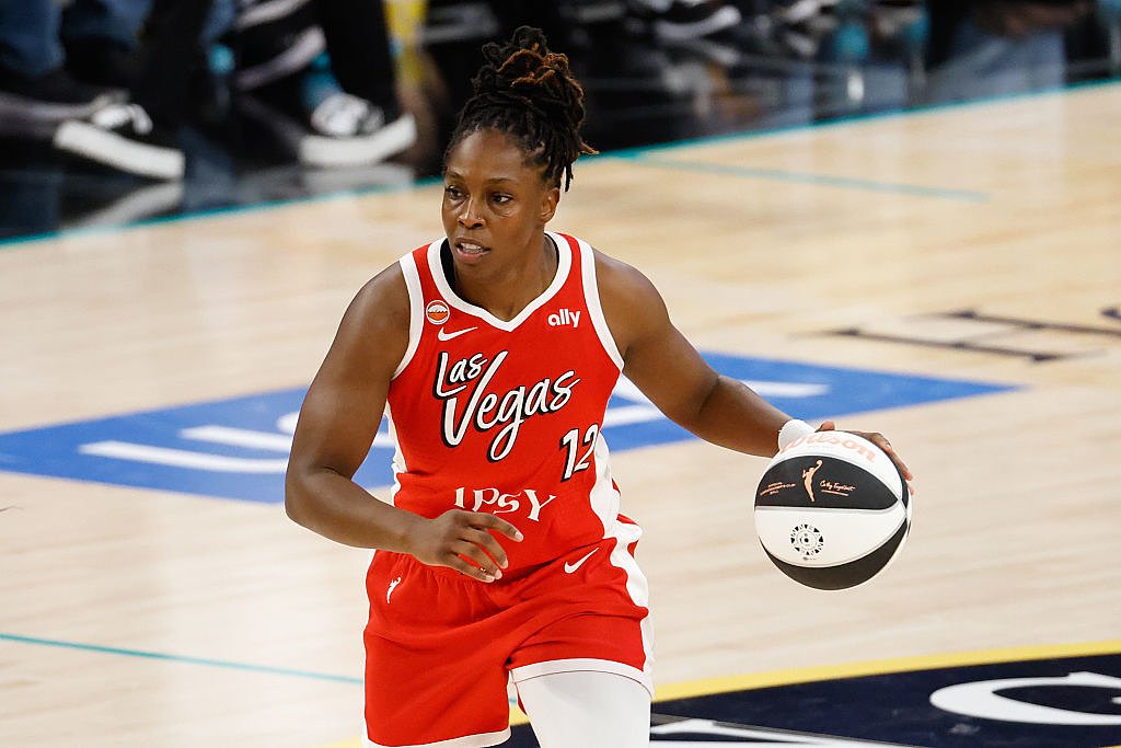 Fan fired for allegedly sending racist message to WNBA star