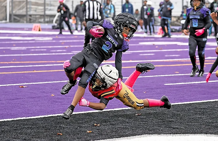 Washington United 10U Holds Off Benson Bruins 9U 21-12