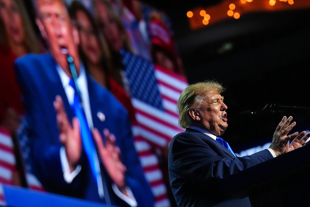 Trump wants to send Americans money. Congress and economists don't seem thrilled with the idea