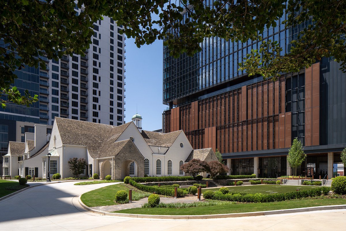 Two locations of Buckhead steakhouse Hal's will open in Midtown and Roswell