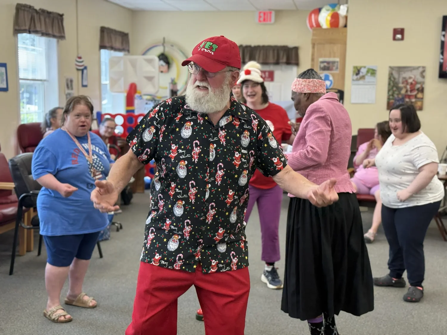 Monadnock Santa brings Christmas cheer to local Adult Care Center