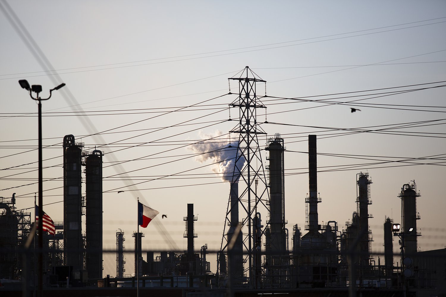 Texas imports of Venezuelan oil soar as war chokes off Middle East supply
