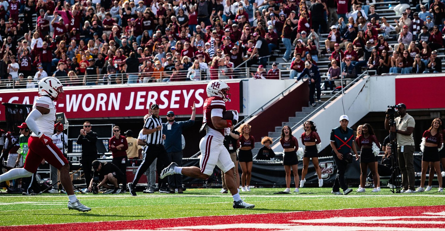 UMass football: Minutemen fail 2-point conversion with one second remaining, fall to Miami (OH)