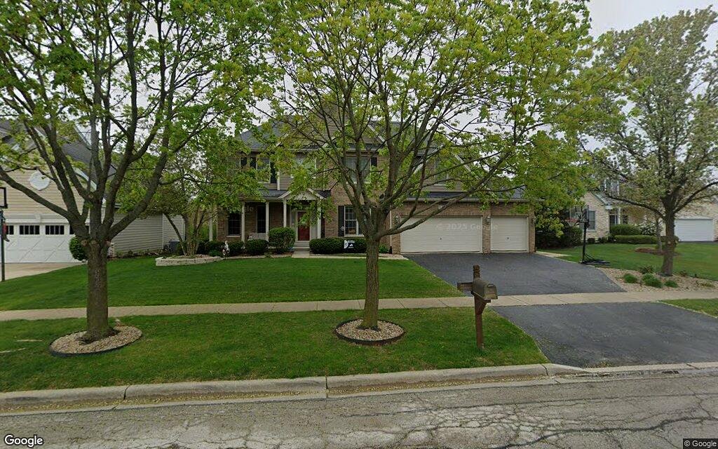 Sale closed in West Chicago: $905,000 for a single-family home