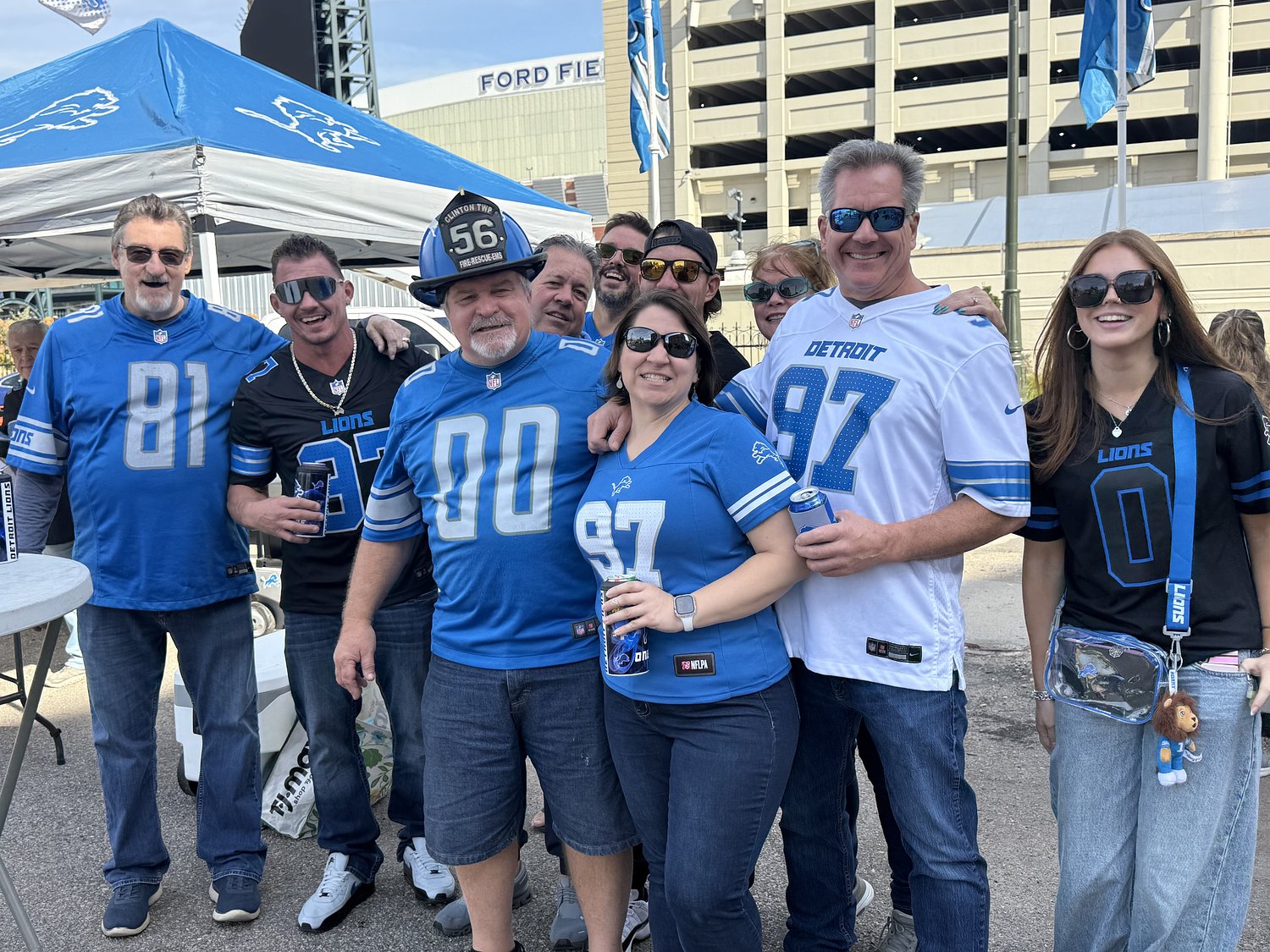 Last place hasn’t shaken Lions fans’ belief in another NFC North title