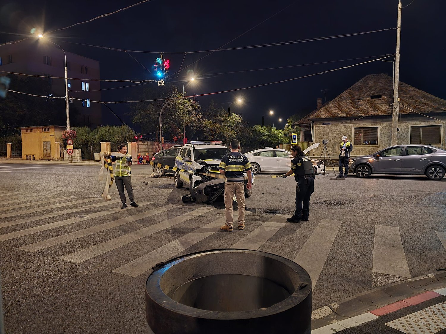 Cum s-a produs accidentul de pe Milea cu mașina de poliție: 5 oameni duși la spital