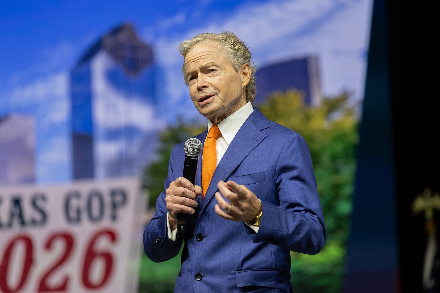 Don Huffines sworn in as Texas comptroller ahead of November elections