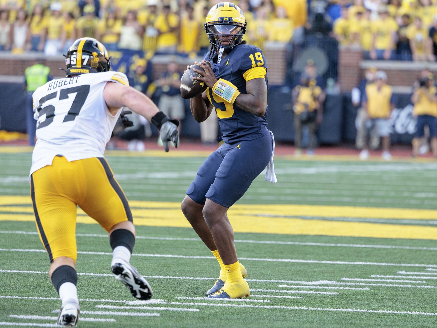 Bryce Underwood has memorable on-field moments with former high school teammate