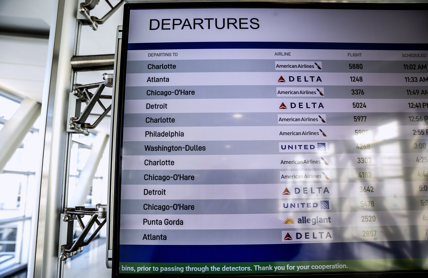 Diverted flight temporarily shuts down Harrisburg International Airport