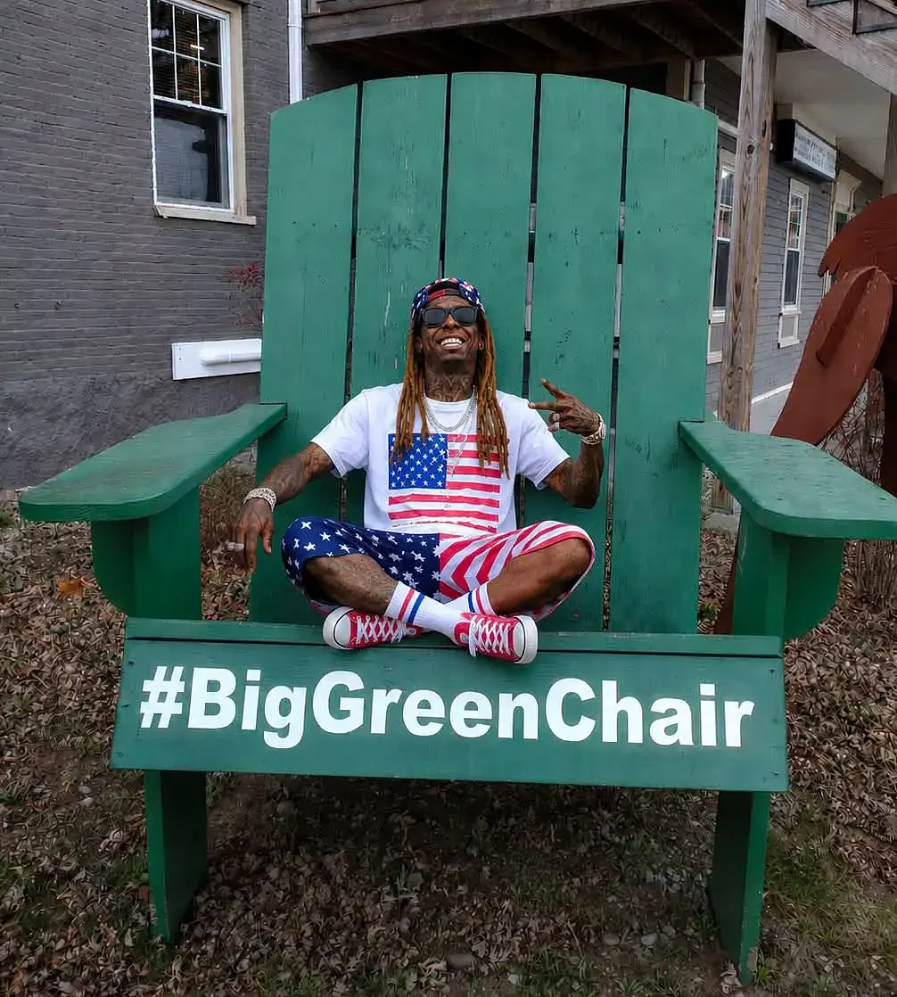 An AI-generated Lil Wayne explored the Granite State; the real one was late to the stage