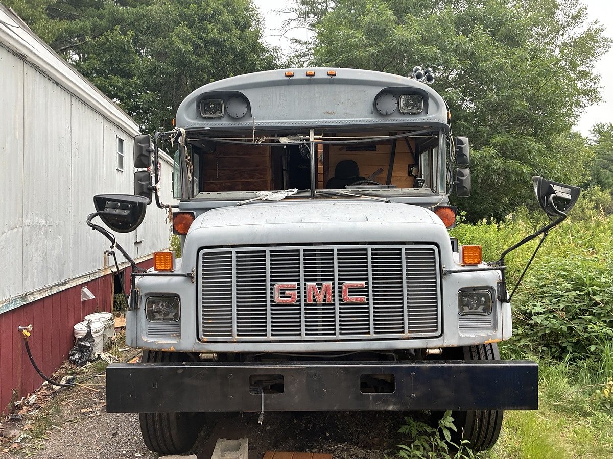 Man dies of injuries from earlier propane explosion on converted Ellsworth bus