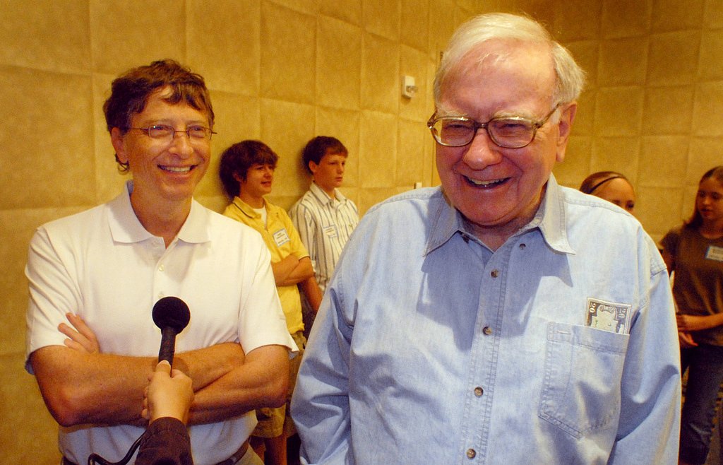 Buffett says Gates' Epstein ties are 'distasteful' but didn't drive Buffett's charitable decisions