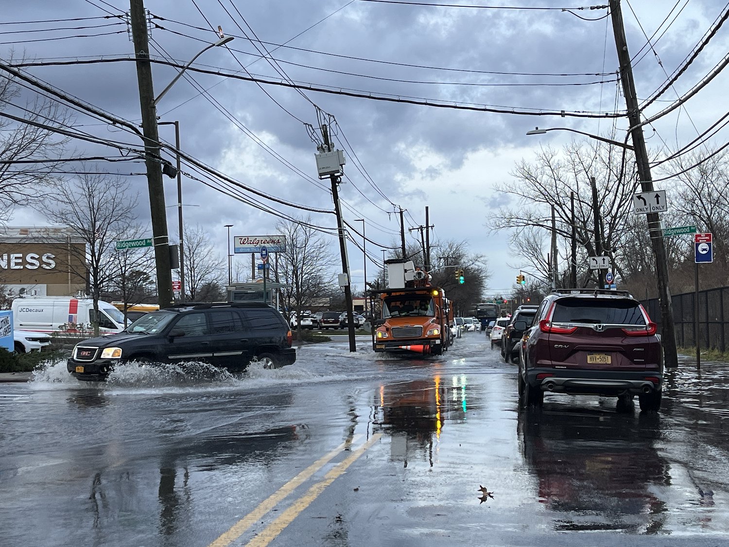 N.Y. Gov. Kathy Hochul delcares state of emergency for Staten Island ahead of powerful coastal storm