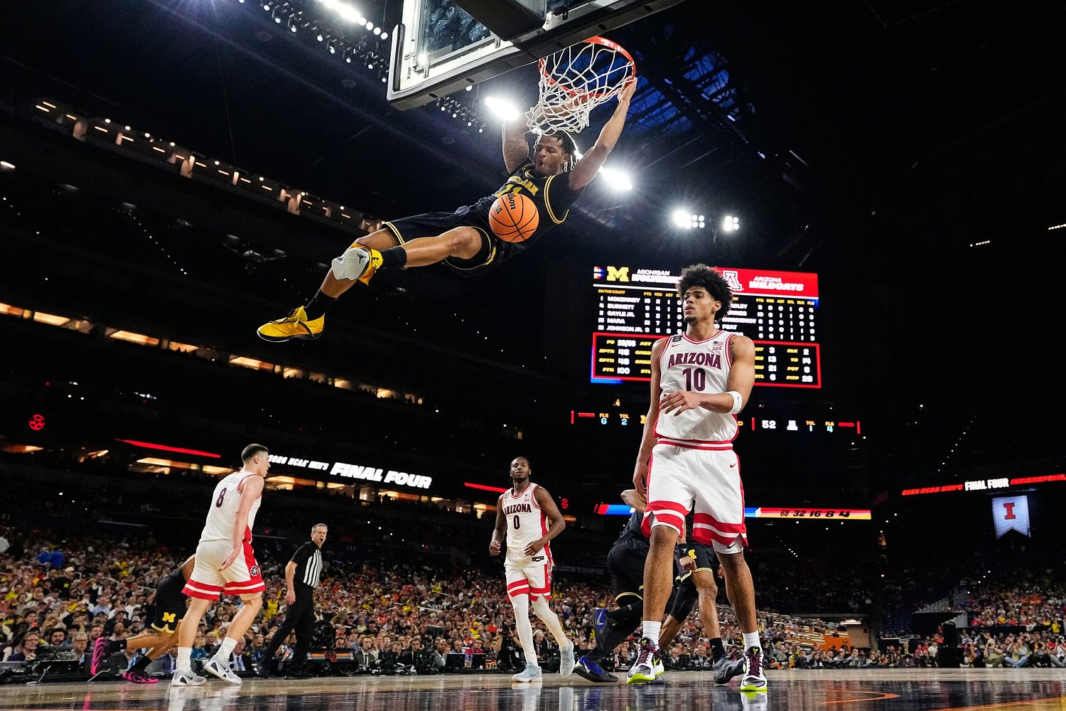 Roddy Gayle cleared to play 5th season of college hoops for No. 16 Michigan, coach Mike Boynton says