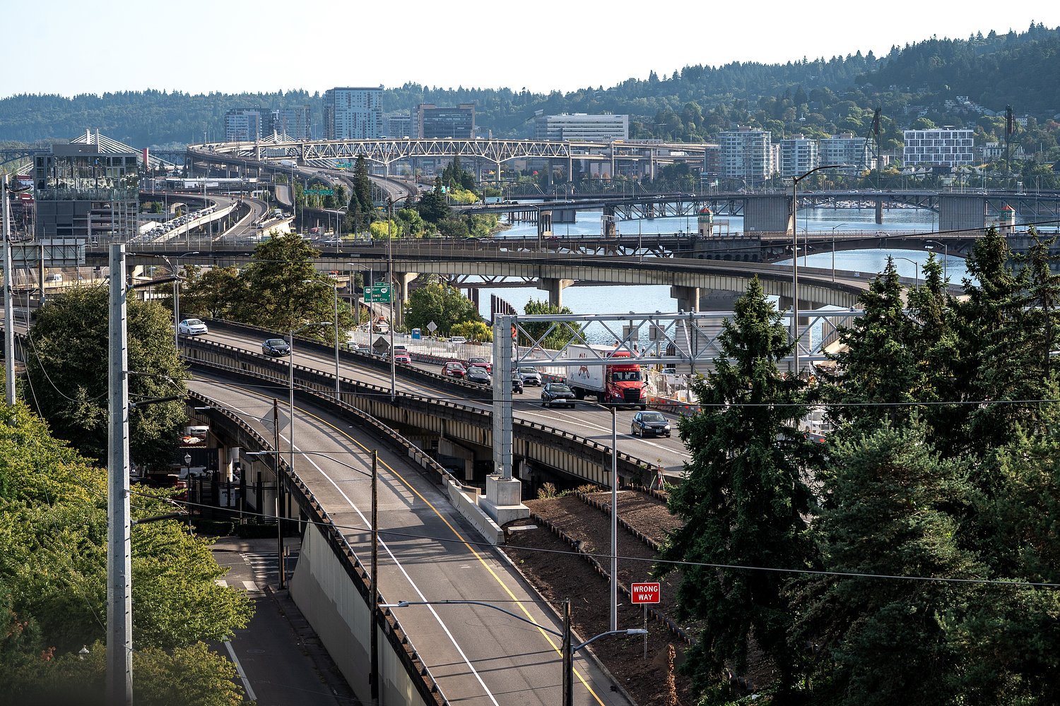 I-5 southbound to start reopening tonight after multi-week closure