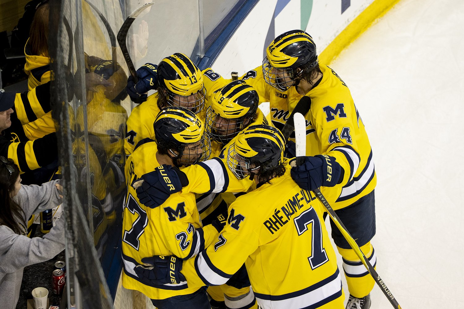 Michigan hockey takes down No. 1 Denver in Frozen Four rematch