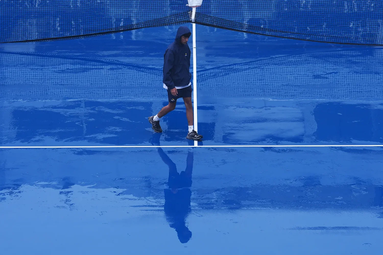 Pic of a tennis player in a component