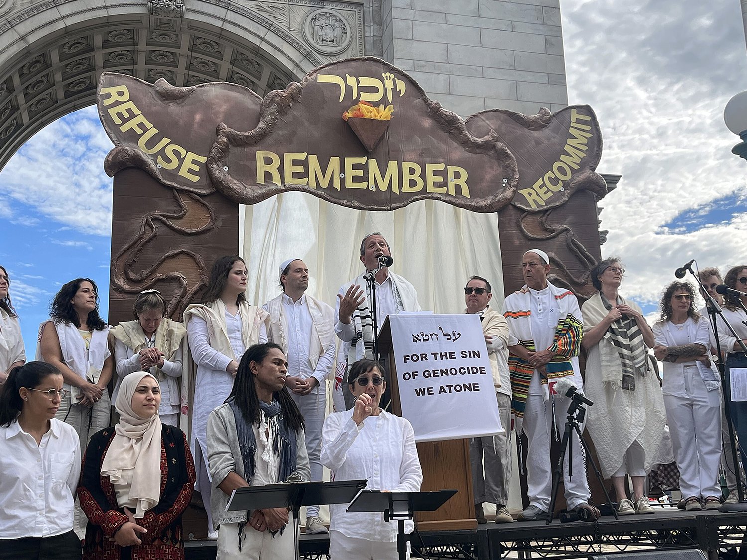 For Jewish activists in Brooklyn, Yom Kippur becomes a day to mourn Palestinians