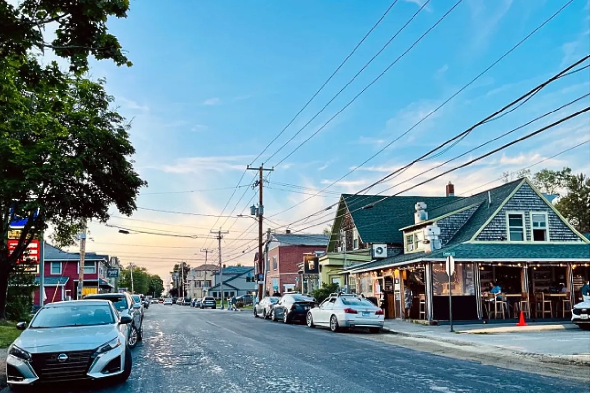 Bar Harbor approves 2 hours a week of free parking for residents
