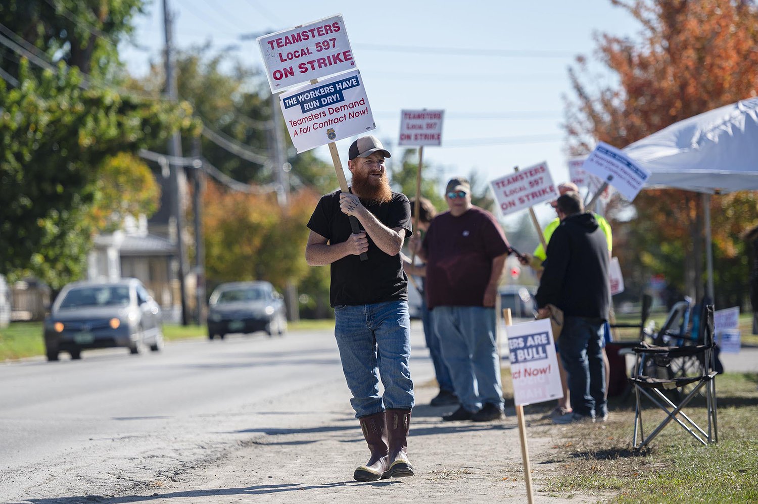 Alleging illegal retaliation, union wins temporary halt to closure of Vermont dairy plant