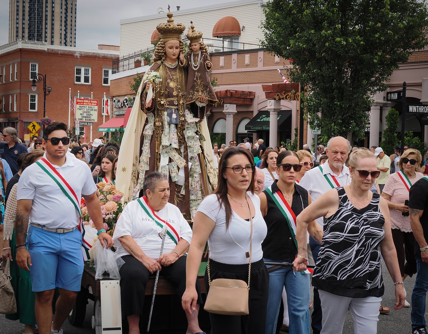 Springfield’s Italian Feast is back this weekend, with cannoli-eating contest and greased pole