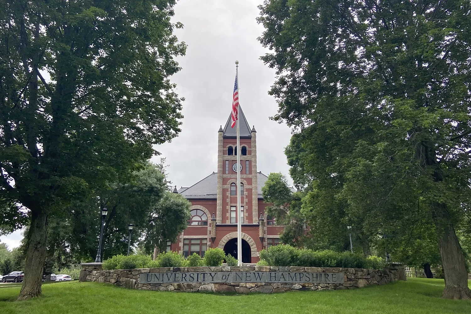 USNH board votes to merge chancellor and UNH president roles