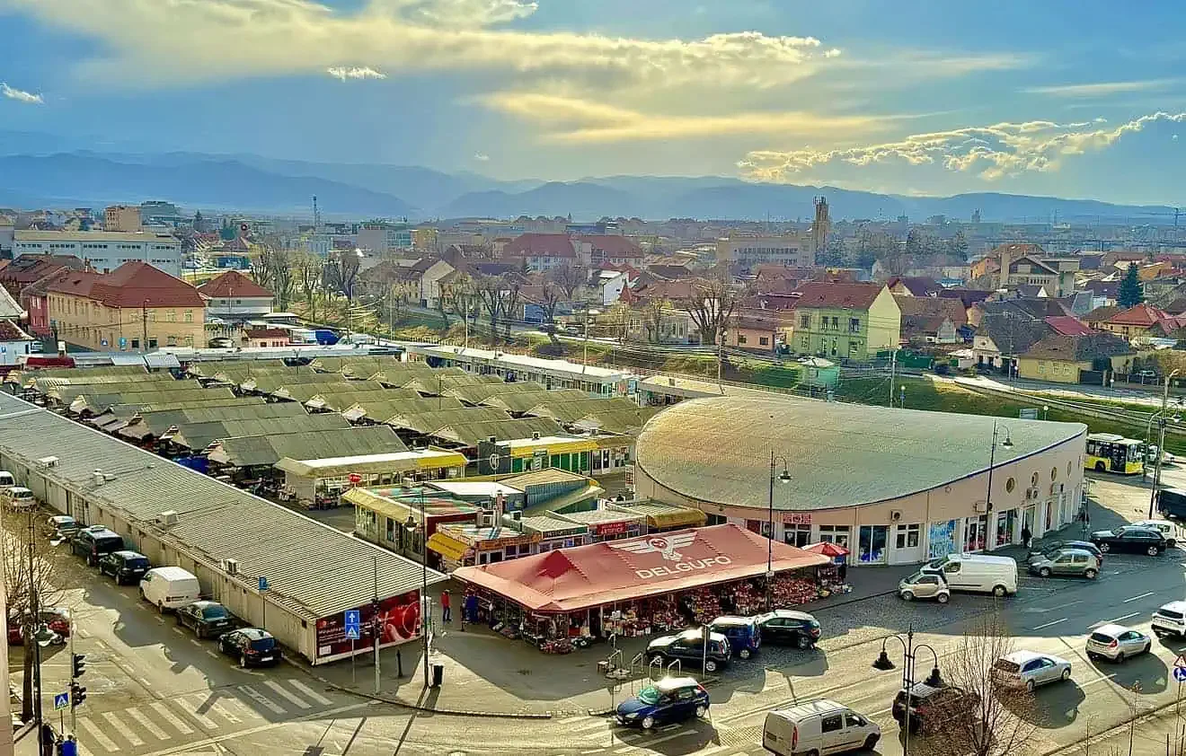 Motivul pentru care nu poate fi amenajată o parcare subterană la Piața Cibin: „E aproape imposibil”