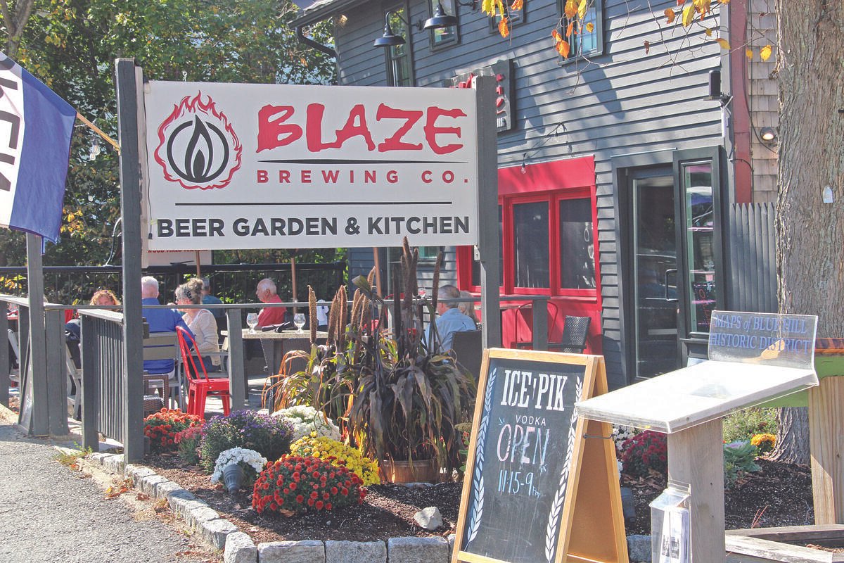 Blue Hill delays action over downtown restaurant’s alleged land use violations