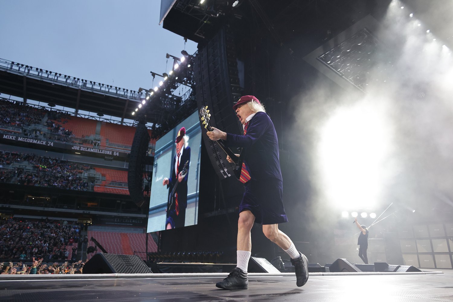 MetLife Stadium postpones huge AC/DC concert as nor’easter storm looms