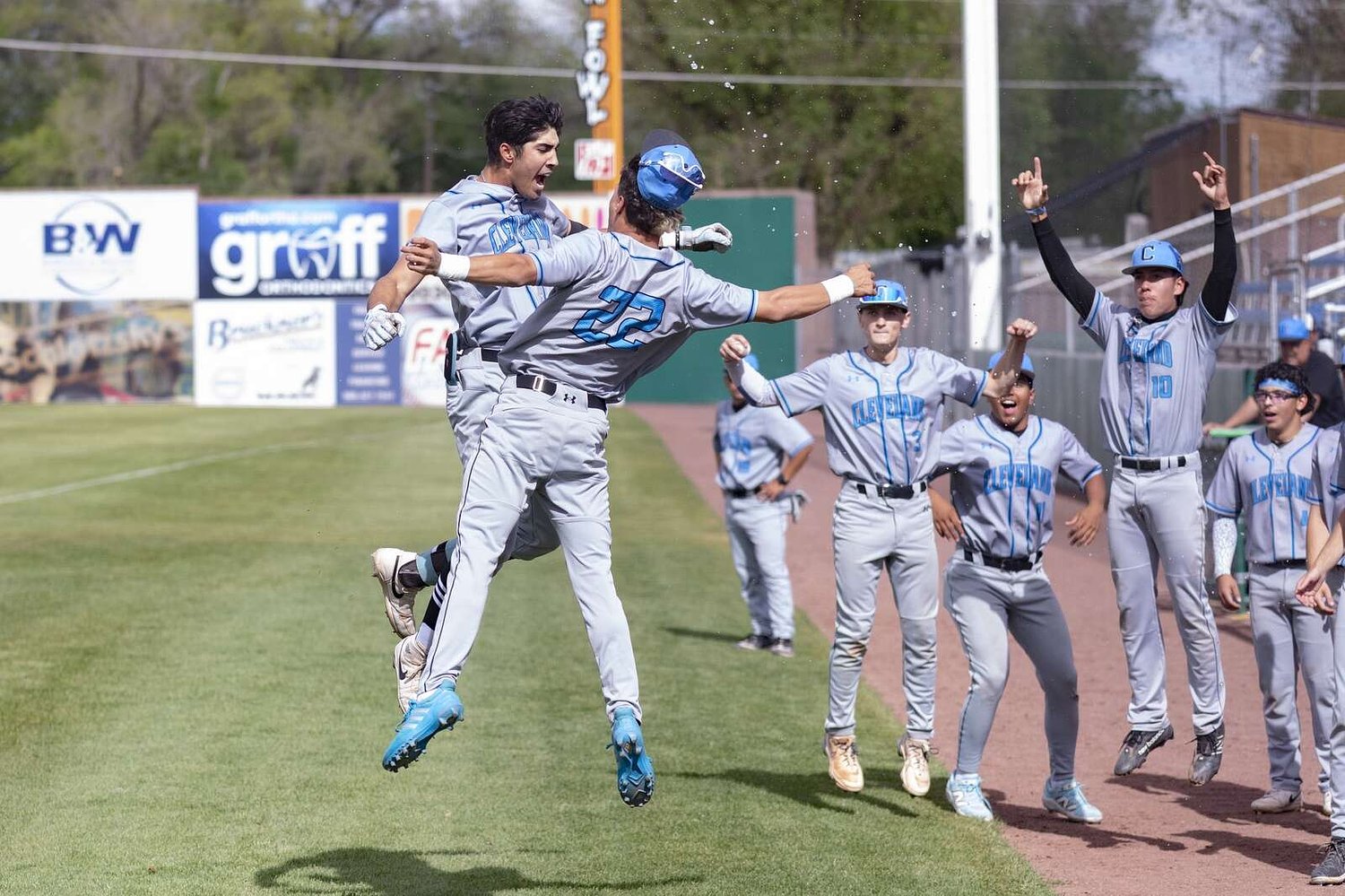 Cleveland outscores Farmington 16-10 in district win at Ricketts Park