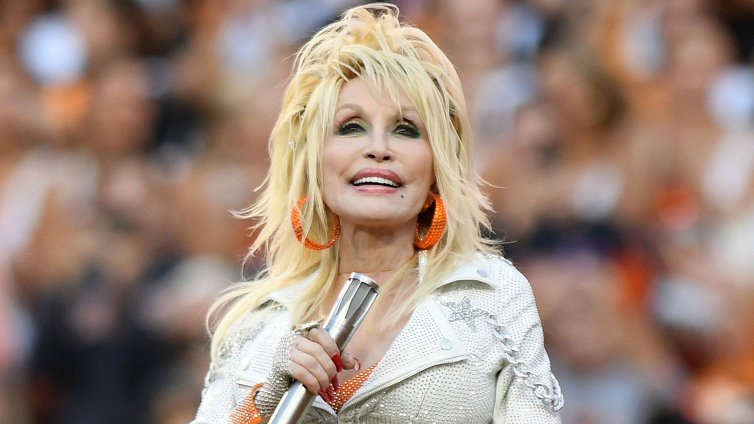 Dolly Parton's Former Los Angeles Home Hits the Market for the First Time in 25 Years
