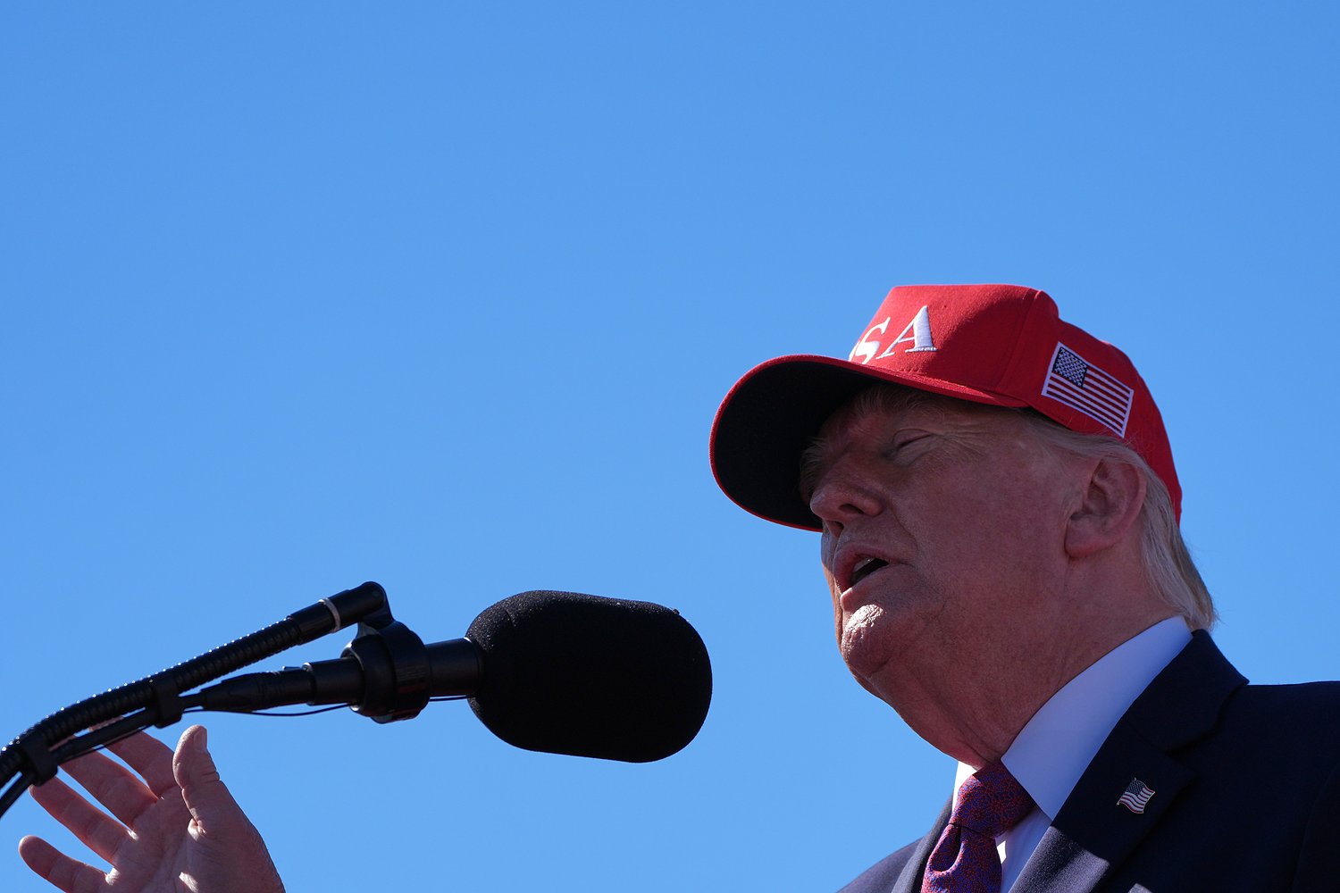 Trump dubs himself a ‘freaking genius’ for repeating 5 words