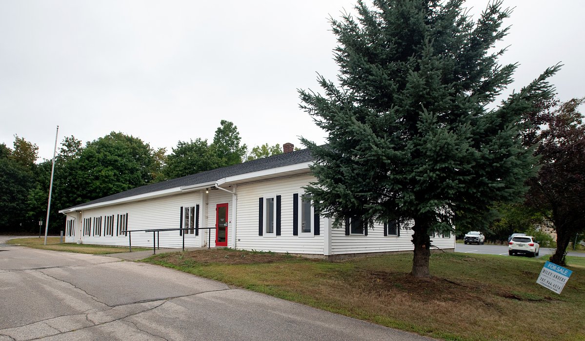 Bangor-area faith leaders urge Newport building owner to not lease to ICE
