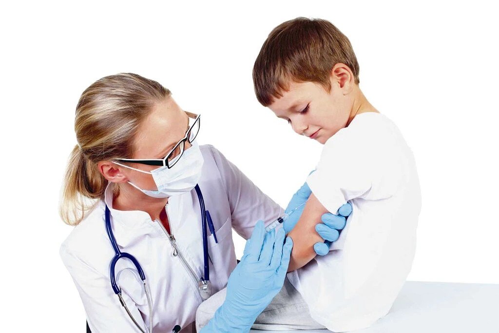 Sezonul gripal 2024-2025: cine beneficiază de vaccinare gratuită sau compensată