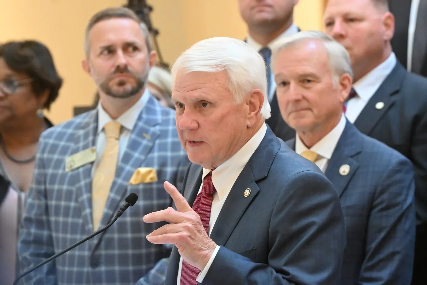 Lawmakers approve cuts to Georgia’s income tax rate but property tax plan tumbles