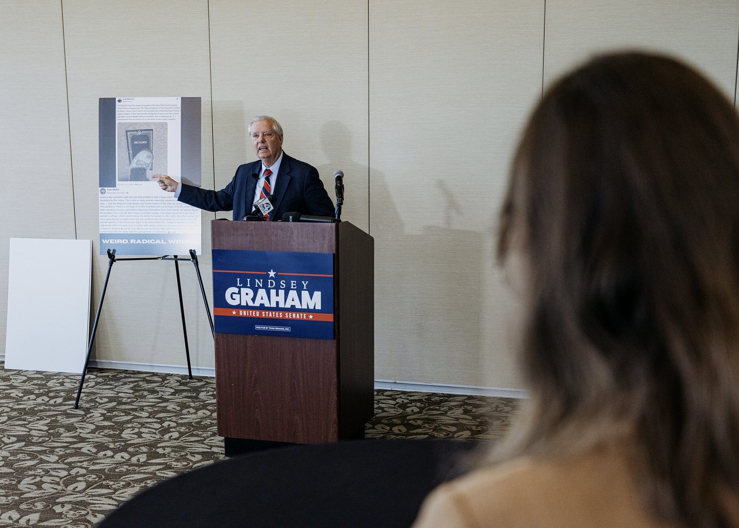 Lindsey Graham calls on primary rivals to fire antisemitic staffers