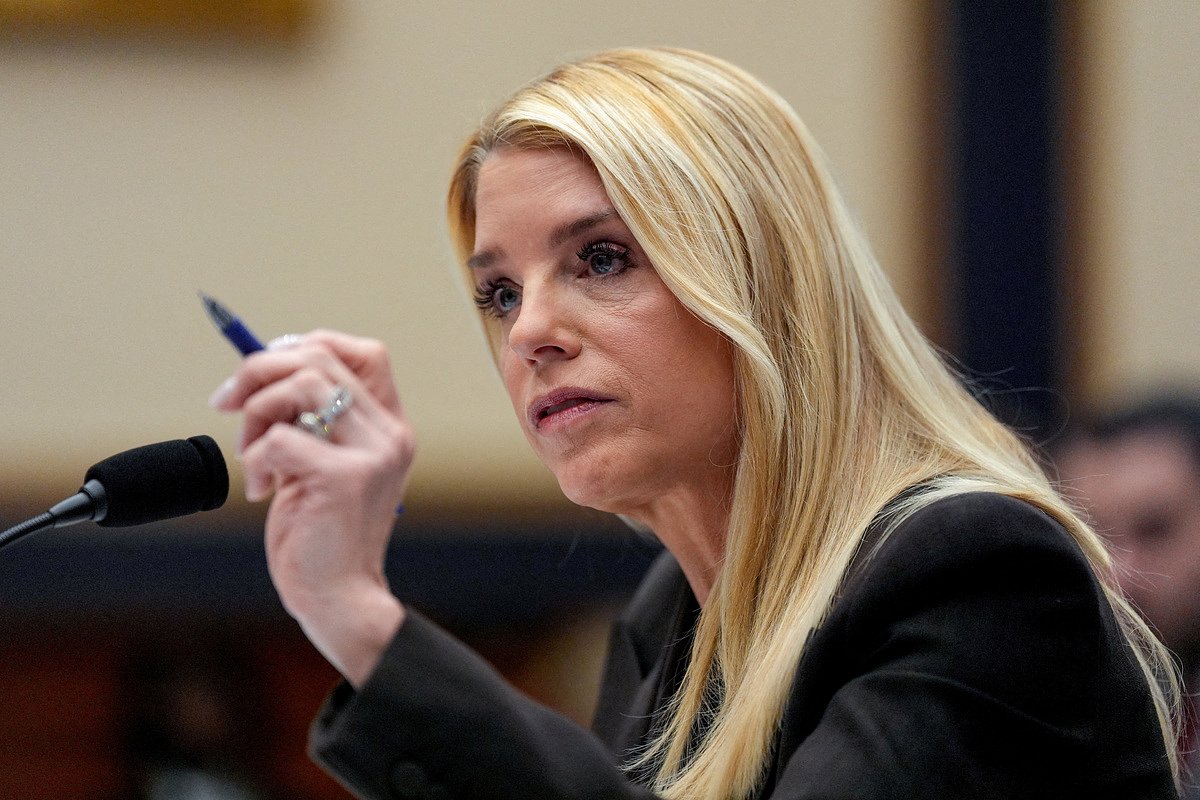 Trump has discussed firing Pam Bondi, media reports say