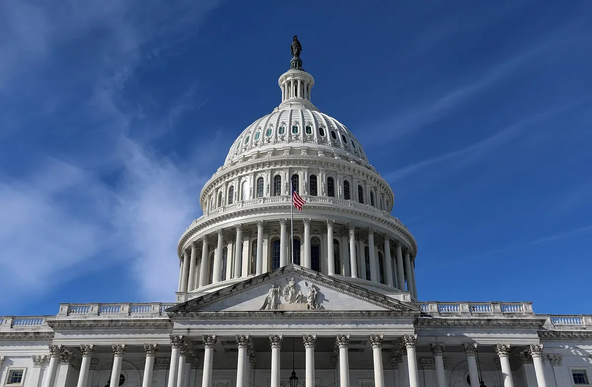 Senate passes government funding deal with 2 week extension for DHS