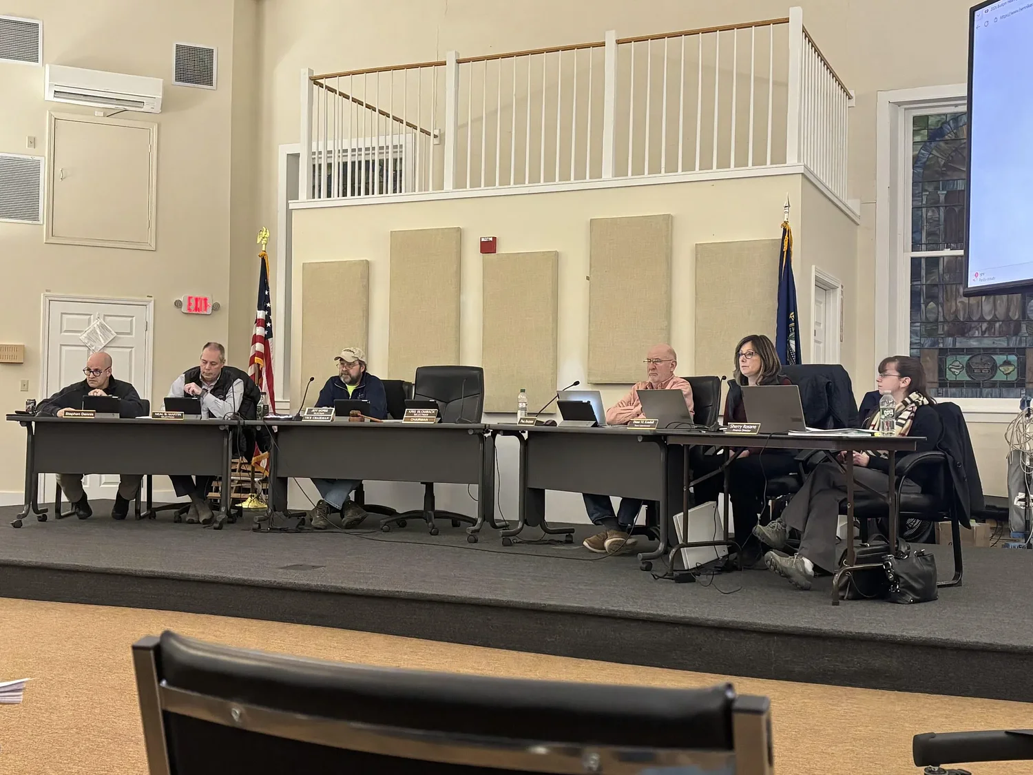 Henniker board recommends against allowing social districts in town