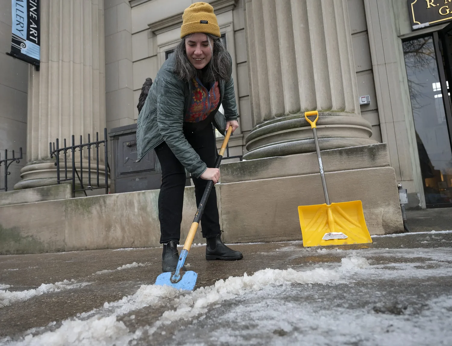 Photos: Stubborn ice meets its match