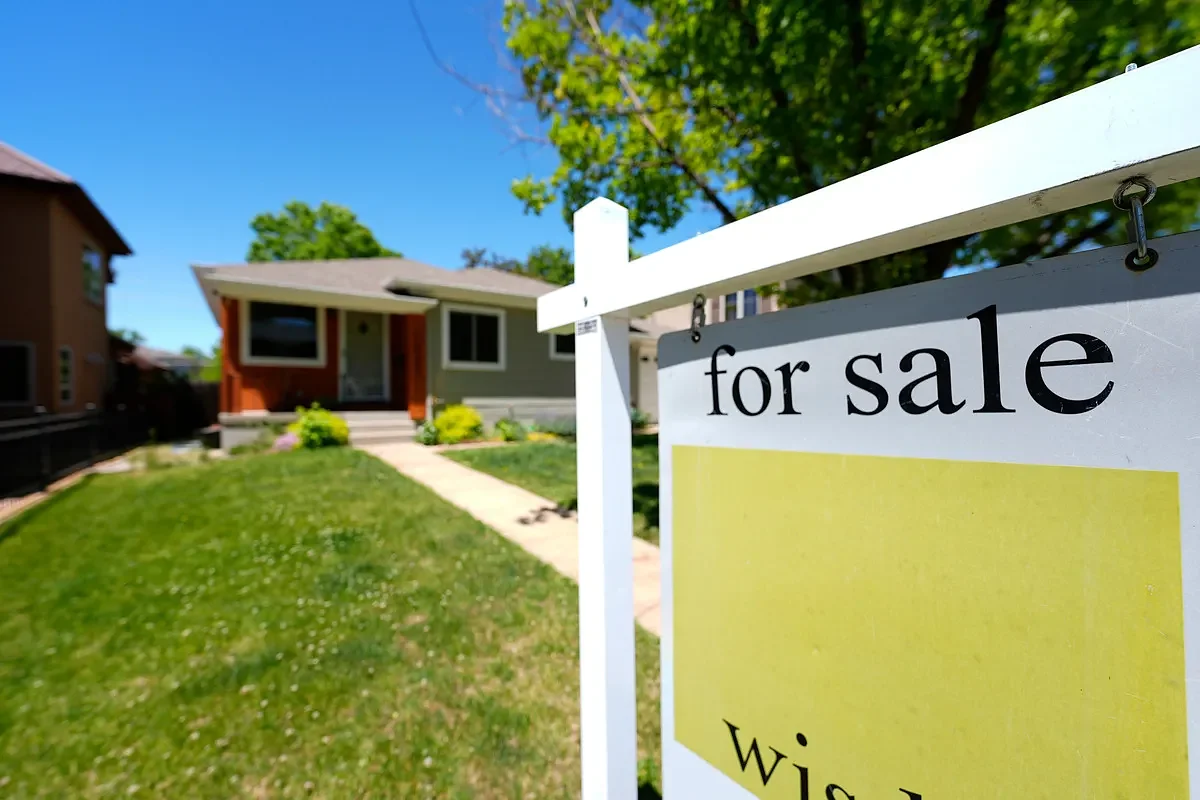 Average US long-term mortgage rate ticks up to 6.22% after recent declines
