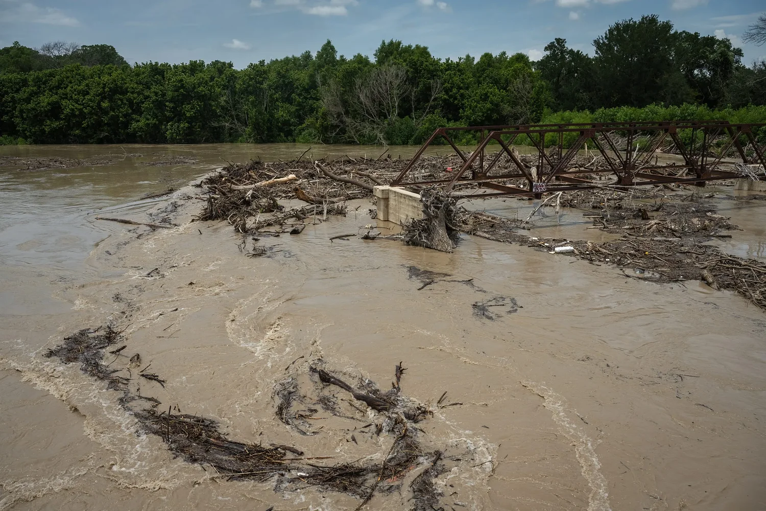 Gauging Waco's flood risk: Dams, geography help, but stay alert
