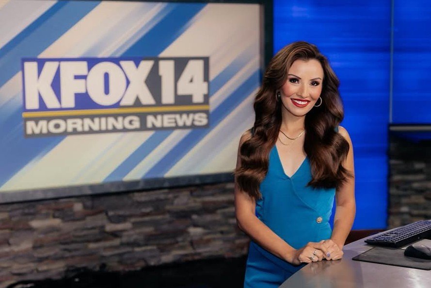 Popular Texas anchor leaves news for family, meteorologist moves on