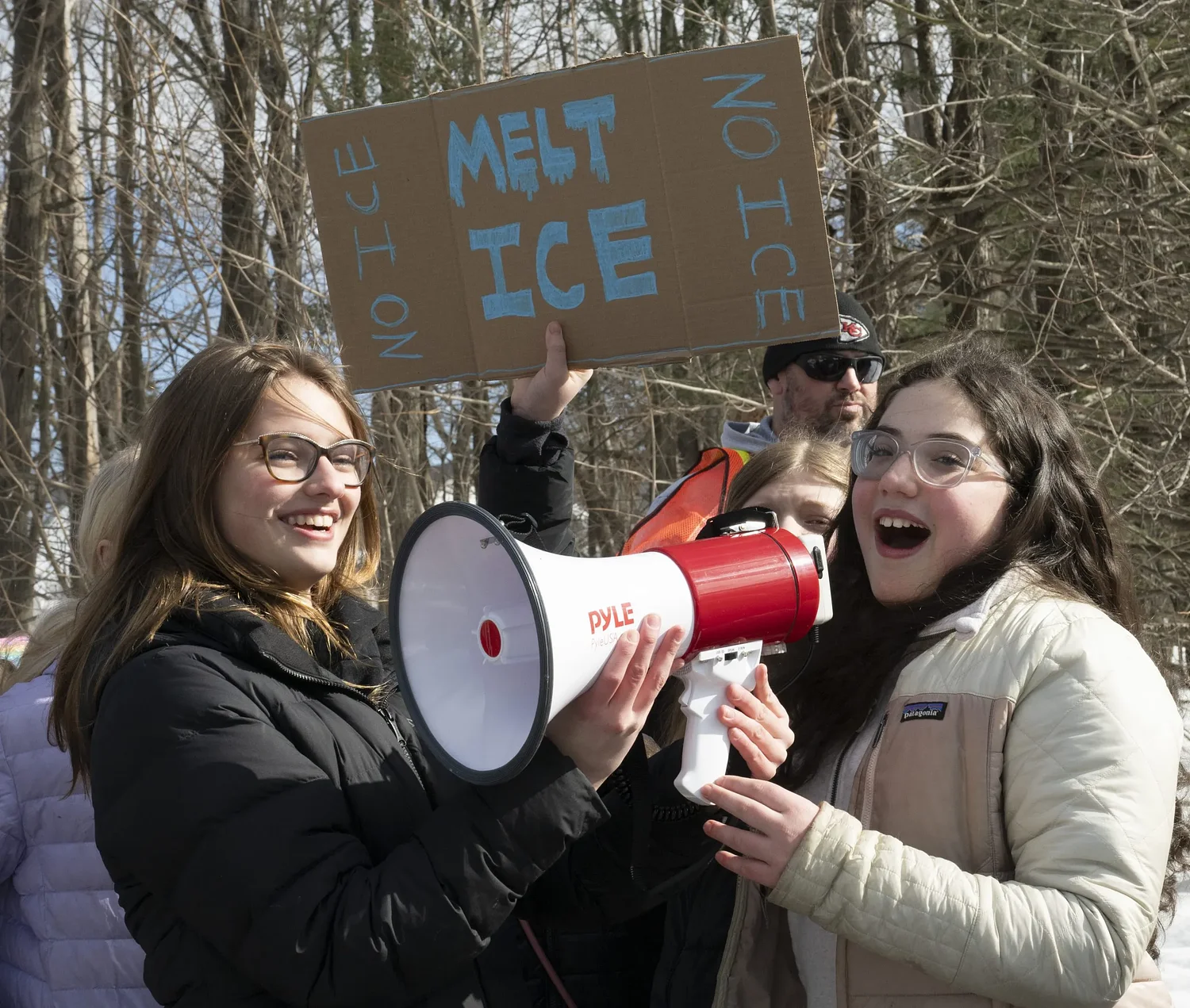 JFK students rise up, lead Anti-ICE walkout in Northampton